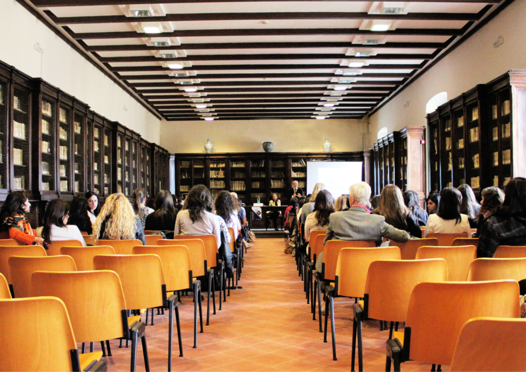 Cursos y Conferencias